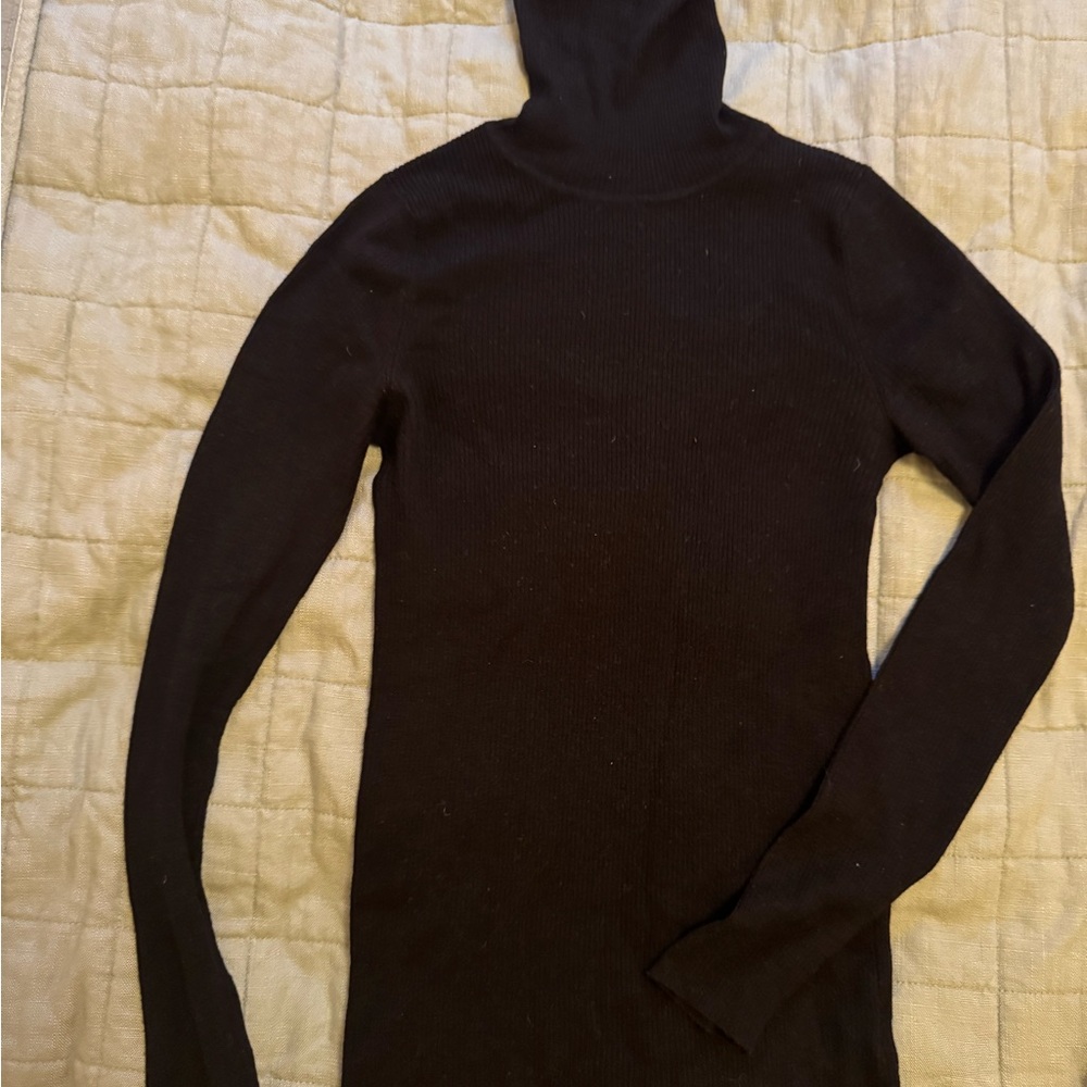 Theory Cashmere Black Turtleneck Sweater